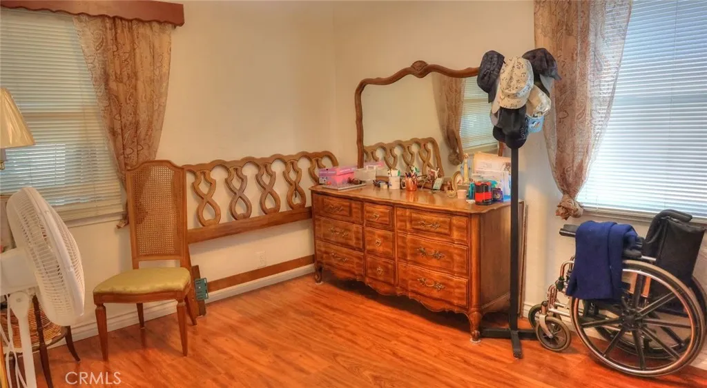 501 S Victoria Avenue, Corona, California 92879 home-pic-7